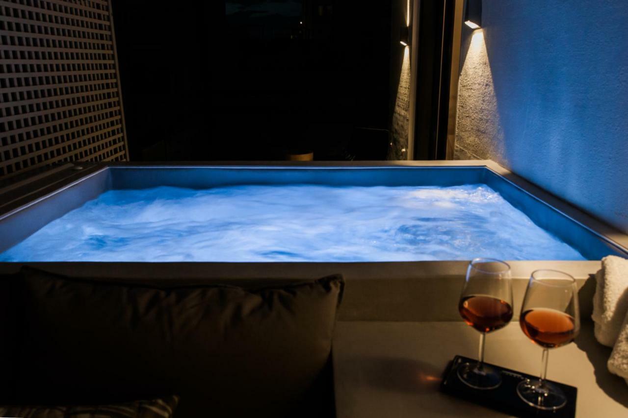 *** Boutique Syntagma Apartment W/ Plunge Pool *** أثينا المظهر الخارجي الصورة